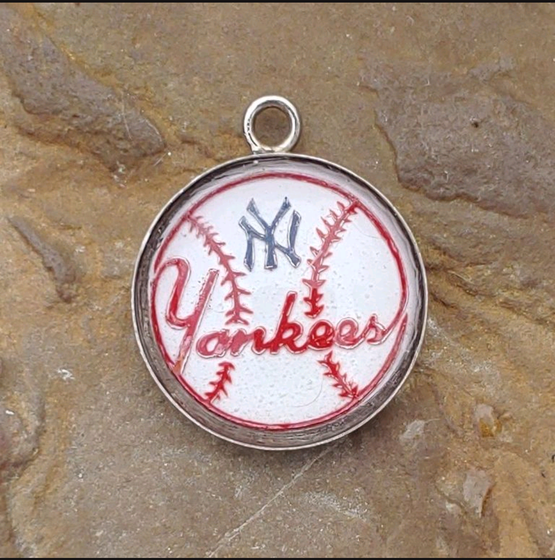 Yankees charm hotsell