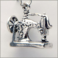 Sewing Machine Charm - Vintage